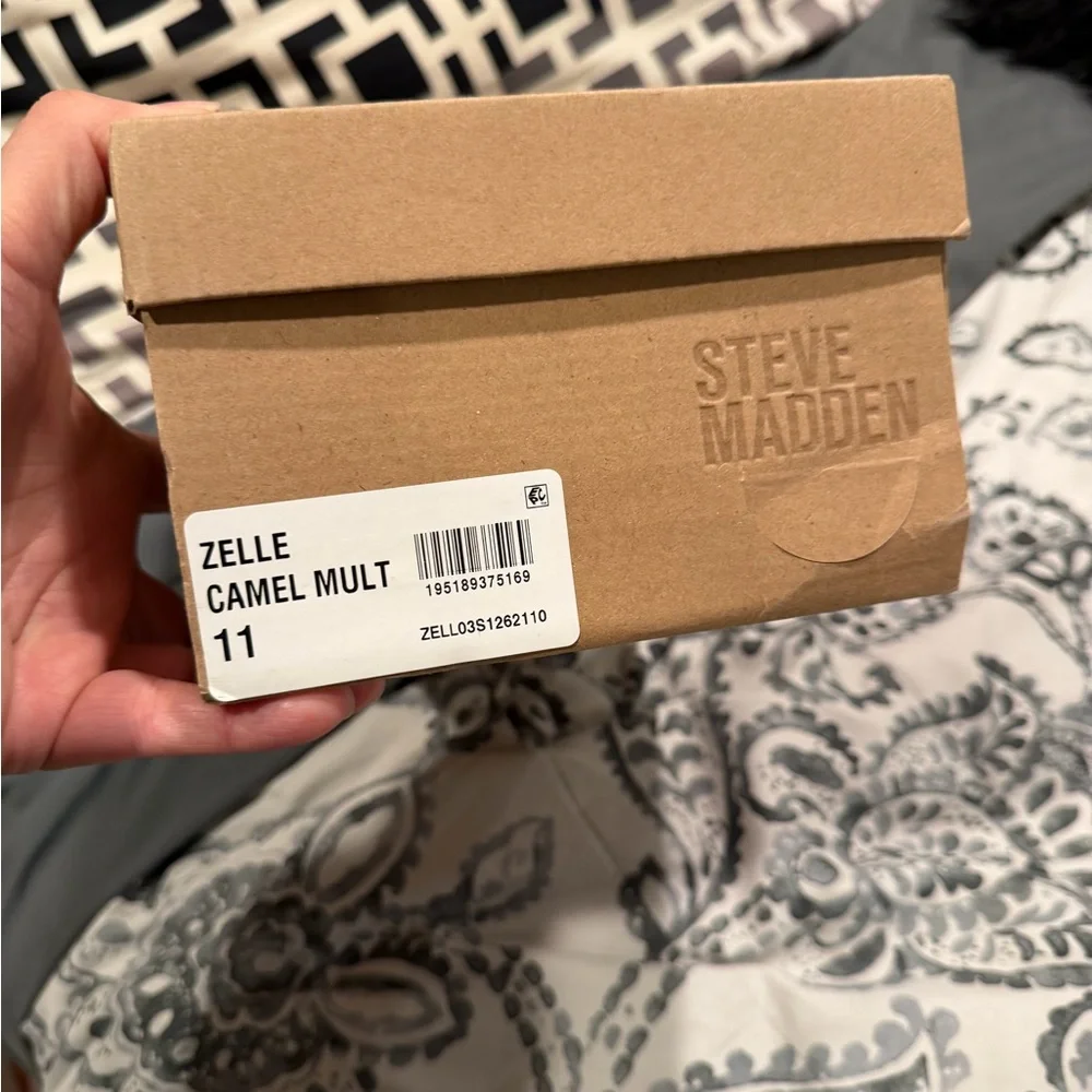 Steve Madden Zelle Heels. Sandal rhinestone crystal Nude. Size 11 - Picture 4 of 5